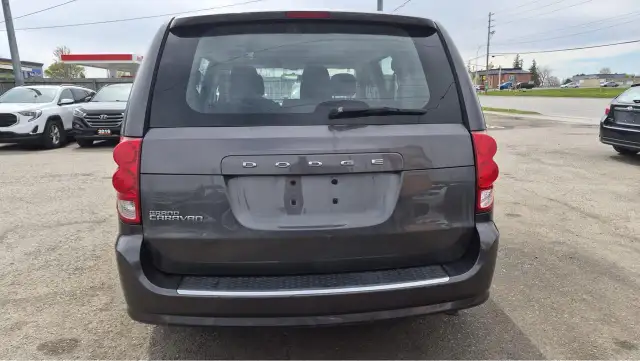 2016 Dodge Grand Caravan CANADA VALUE PACKAGE, WELL MAINTAINED, - Photo 4