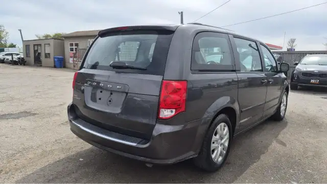 2016 Dodge Grand Caravan CANADA VALUE PACKAGE, WELL MAINTAINED, - Photo 5