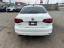 2016 Volkswagen Jetta TRENDLINE, SEDAN, ALLOYS, 4 CYLINDER, CERT - Photo 4