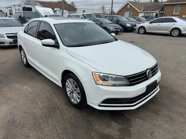 2016 Volkswagen Jetta TRENDLINE, SEDAN, ALLOYS, 4 CYLINDER, CERT - Photo 6