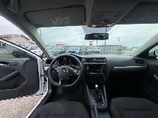 2016 Volkswagen Jetta TRENDLINE, SEDAN, ALLOYS, 4 CYLINDER, CERT - Photo 12