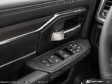 2026 Ram 3500 Laramie Night Edition Mega Cab 4x4 DIESEL Sunroof - Photo 15