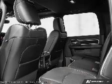 2026 Ram 3500 Laramie Night Edition Mega Cab 4x4 DIESEL Sunroof - Photo 20