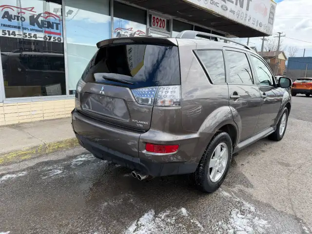2010 MITSUBISHI Outlander XLS / V6 / AWD / 7 PASSAGERS - Photo 7