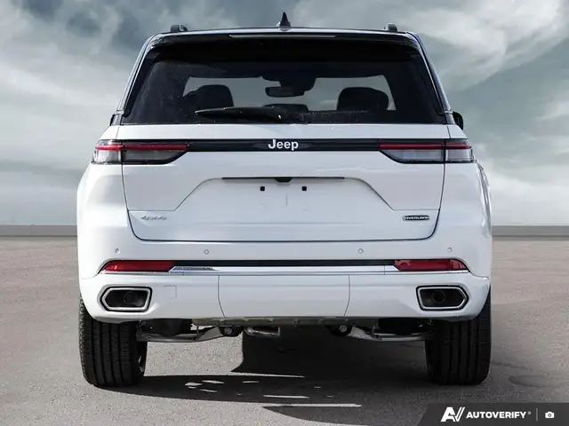 2025 Jeep Grand Cherokee OVERLAND | 4X4 | PANO ROOF | NAV | LTHR - Photo 5