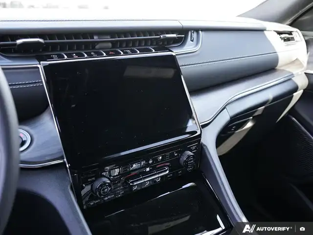 2025 Jeep Grand Cherokee OVERLAND | 4X4 | PANO ROOF | NAV | LTHR - Photo 20