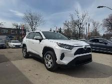 2023 Toyota RAV4 LE - Photo 4
