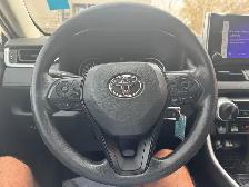 2023 Toyota RAV4 LE - Photo 10