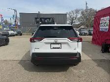 2023 Toyota RAV4 LE - Photo 15