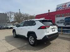 2023 Toyota RAV4 LE - Photo 16