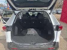 2023 Toyota RAV4 LE - Photo 17