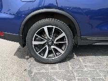 2018 Nissan Rogue SL AWD | 2 Sets of Tires | 360 Camera | 1 - Photo 5