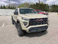 2024 GMC Canyon AT4 Crew Cab 4WD | No Accidents - Photo 3