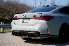 2025 BMW M4 - Photo 9