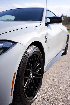 2025 BMW M4 - Photo 25
