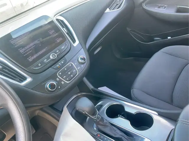 2021 Chevrolet Malibu - Photo 12