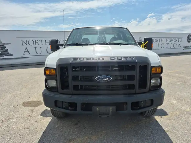 2010 Ford F-250 Super Duty - Photo 2