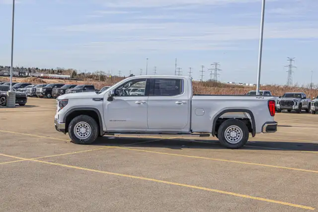 2026 GMC Sierra 1500 SLE - Photo 5