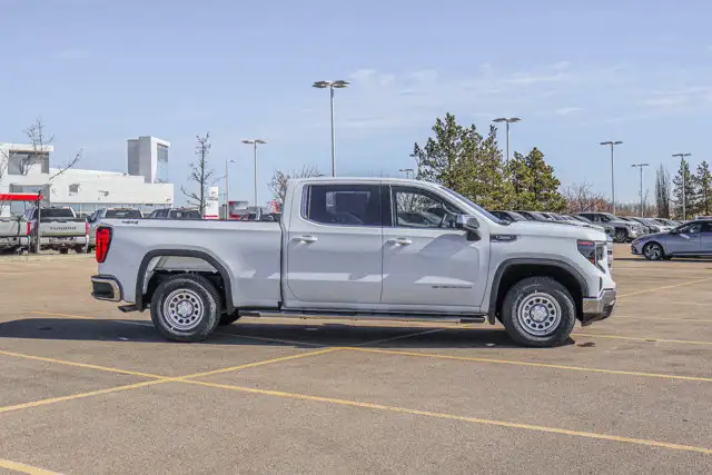 2026 GMC Sierra 1500 SLE - Photo 10