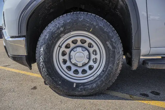 2026 GMC Sierra 1500 SLE - Photo 13