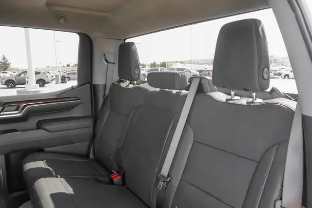 2026 GMC Sierra 1500 SLE - Photo 31