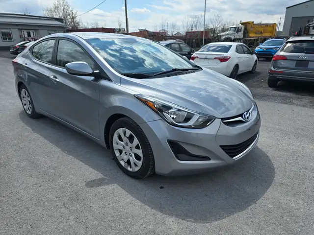 2015 Hyundai Elantra GL - Photo 2