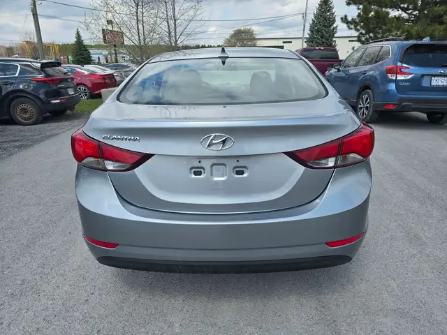 2015 Hyundai Elantra GL - Photo 4