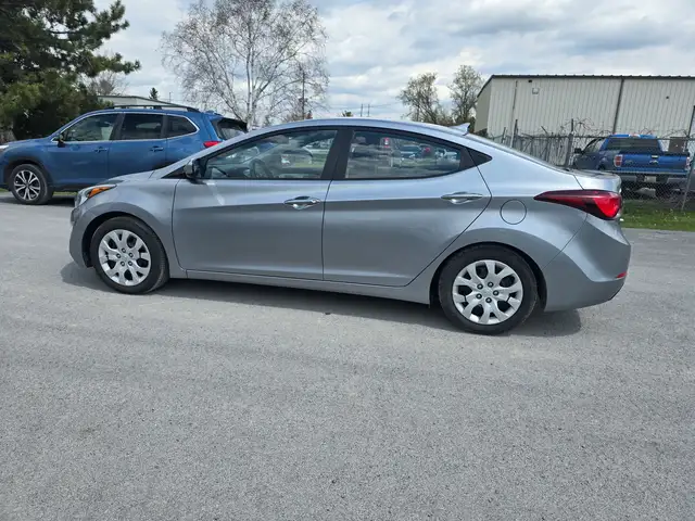 2015 Hyundai Elantra GL - Photo 7
