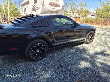 2005 Ford Mustang - Photo 2