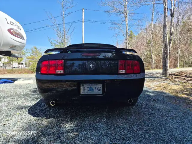 2005 Ford Mustang - Photo 4