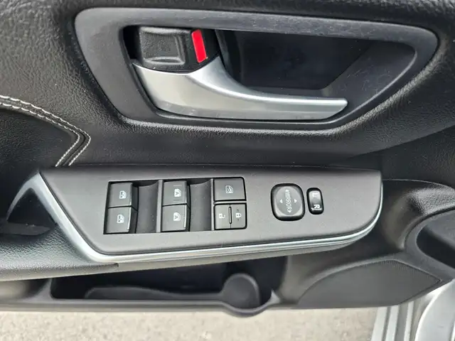 2016 Toyota Camry XLE - Photo 10