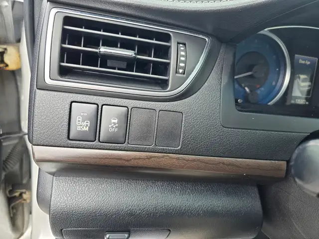 2016 Toyota Camry XLE - Photo 12
