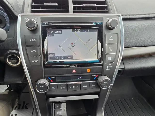 2016 Toyota Camry XLE - Photo 15
