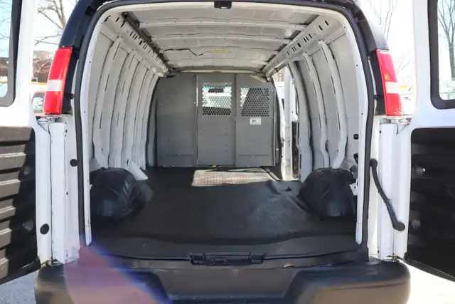 GMC Savana Cargo ALLONGÉ 92.000 KM CERTFIÉ / GARANTIE 1 ANS ALLO - Photo 17