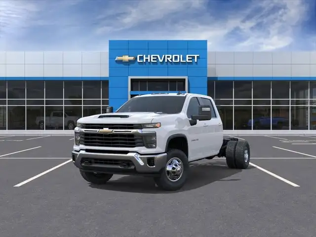 2026 Chevrolet Silverado 3500HD CC