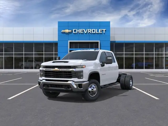 2026 Chevrolet Silverado 3500HD CC