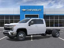 2026 Chevrolet Silverado 3500HD CC - Photo 2