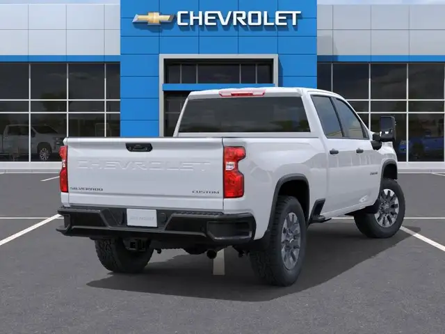 2026 Chevrolet Silverado 2500HD - Photo 4