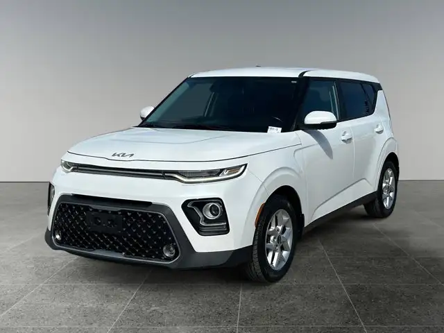 2022 Kia Soul EX / FWD