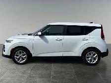 2022 Kia Soul EX / FWD - Photo 2