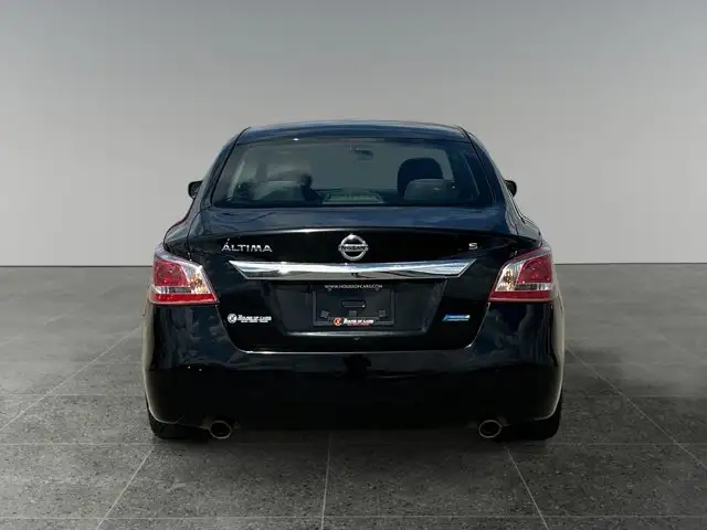 2013 Nissan Altima 2.5 S / FWD - Photo 7