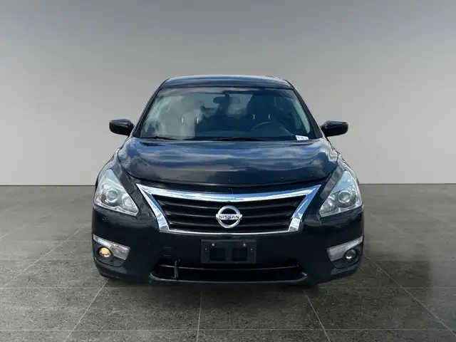 2013 Nissan Altima 2.5 S / FWD - Photo 11
