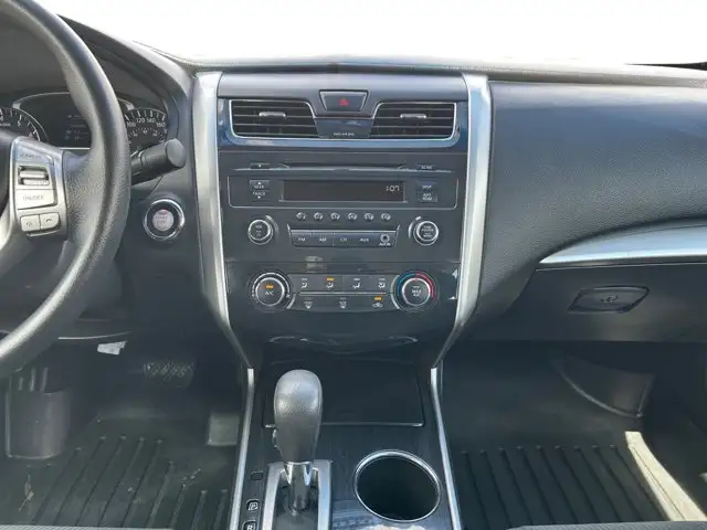 2013 Nissan Altima 2.5 S / FWD - Photo 15