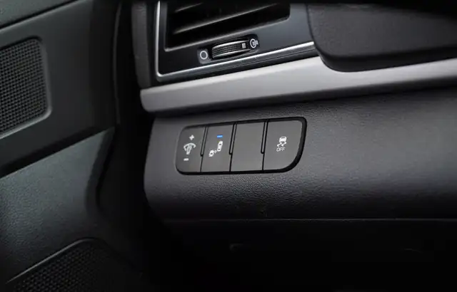 2018 Hyundai Elantra GL, BSM, HEATED SEATS, REARVIEW CAMERA. - Photo 10