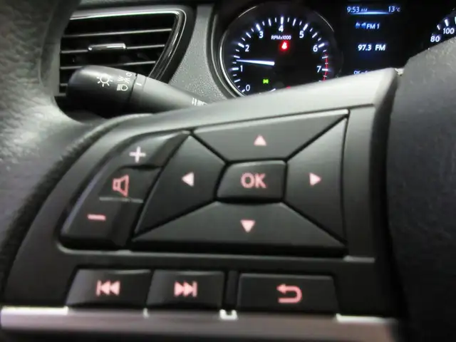 NISSAN ROGUE 2017 S AWD SIEGES CHAUFFANT CAMERA RECUL BLUETOOTH - Photo 9