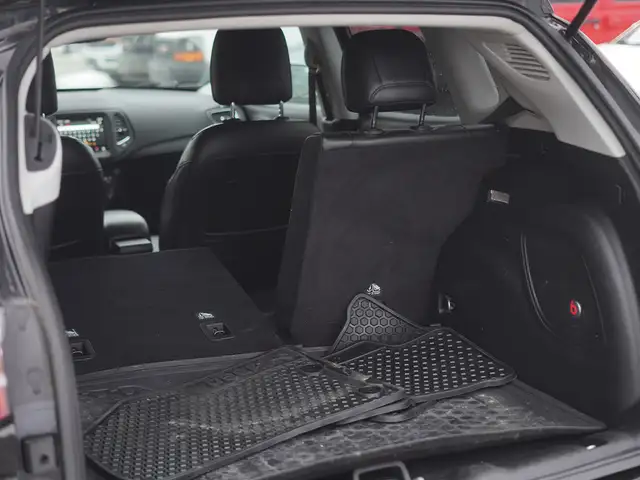 2018 Jeep Compass Trailhawk, 4x4, Panoramic Roof, Beats Audio, T - Photo 8