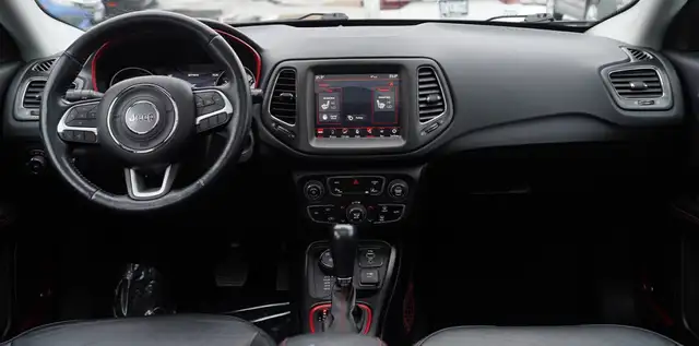 2018 Jeep Compass Trailhawk, 4x4, Panoramic Roof, Beats Audio, T - Photo 13