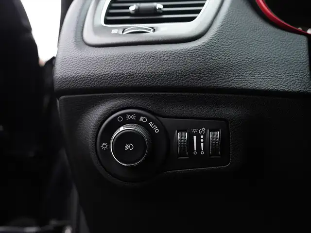 2018 Jeep Compass Trailhawk, 4x4, Panoramic Roof, Beats Audio, T - Photo 16