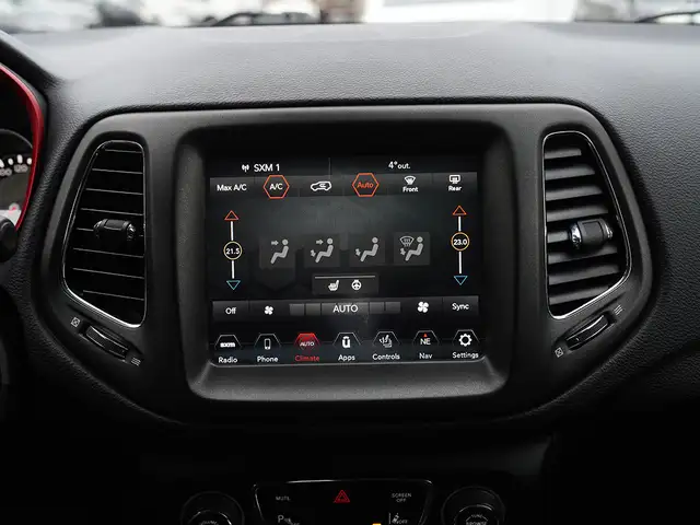 2018 Jeep Compass Trailhawk, 4x4, Panoramic Roof, Beats Audio, T - Photo 25