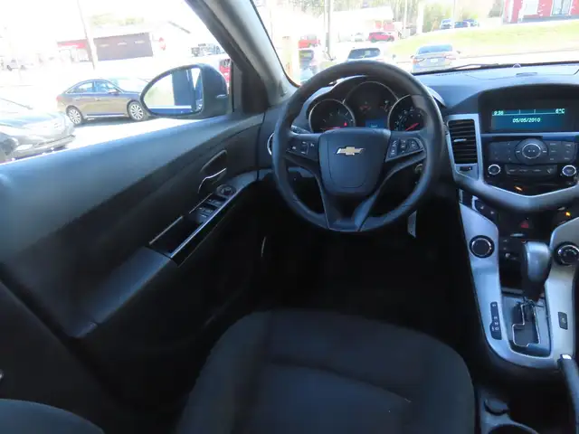 2012 Chevrolet Cruze - Photo 9